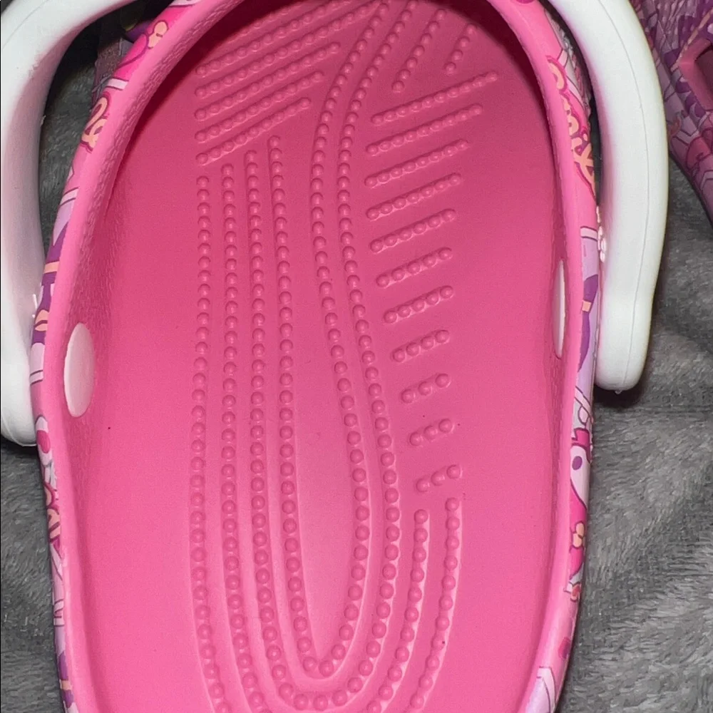 Hello Kitty and Friends x Crocs Big Kids Classic Clog in Size J4 Brand New
